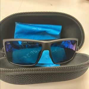 Costa Del Mar Rinconcito Matte Black Blue Mirror 580P Polarized Lens
